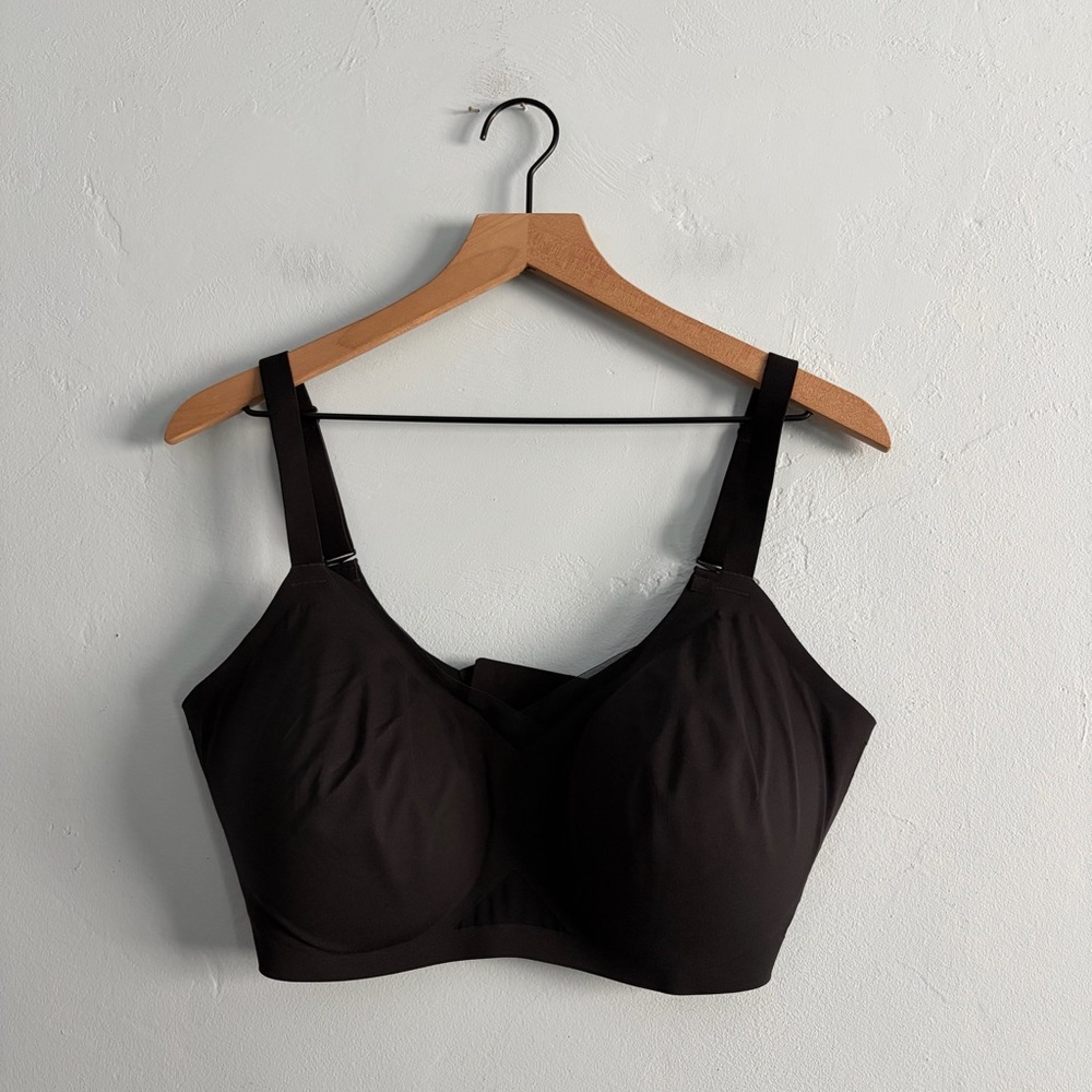 Honeylove CrossOver Bra in Vamp - Picture 4 of 10